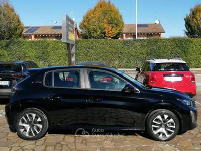 Peugeot 208 Hybrid 110 CV e-DCS6 Style Bianco usata VEDELAGO