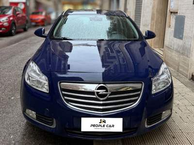 Opel Insignia 2.0 diesel Cosmo Blu/Azzurro usata Bari