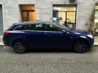 Opel Insignia 2.0 diesel Cosmo Blu/Azzurro usata Bari