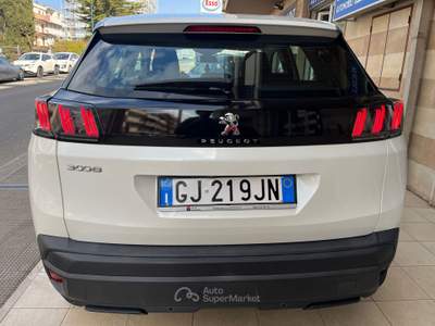 Peugeot 3008 Active Pack -catena maggiorata- Bianco usata Gravina in Puglia