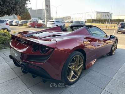 Ferrari F8 3.9 Spider DCT | IVA, LIFT, 20'', CARBON, ROSSO FIORANO Rosso usata Suzzara