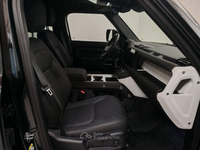 Land Rover Defender 3.0 D6 200 110 S AWD auto. Nero usata Novara