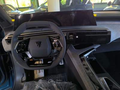 Peugeot 5008 - GT IBRIDA   145cv e-dcs 6 Blu/Azzurro usata Calco