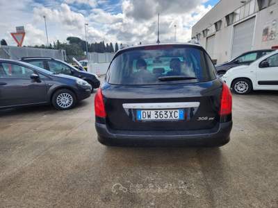 Peugeot 308 SW Nero usata Conversano
