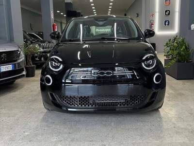 Fiat 500 Berlina Hybrid Torino Nero usata San Giuseppe Vesuviano