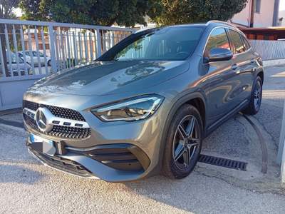 Mercedes-Benz GLA Automatic 4Matic Premium Grigio usata Arienzo