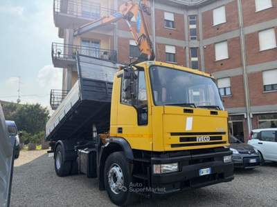 Iveco Massif GRU EFFER 9600+RIBALTABILE TRILATERALE 2 ASSI PNEUMATICO Giallo usata REGGIO EMILIA