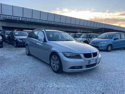 BMW Serie 3 320d 320 D - AUTOMATICA - M SPORT Argento usata Massa