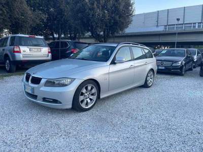 BMW Serie 3 320d 320 D - AUTOMATICA - M SPORT Argento usata Massa