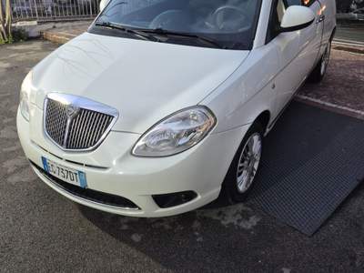 Lancia Ypsilon 75 CV DIVA Bianco usata Marano di Napoli Lancia Ypsilon 75 CV DIVA Bianco usata Marano di Napoli