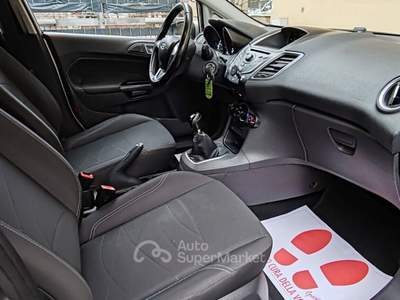 Ford Fiesta DISTRIBUZIONE E TAGLIANDO FATTO Grigio usata Maddaloni