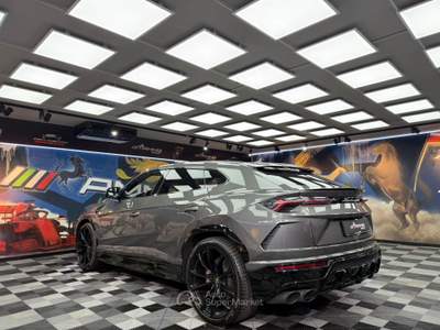 Lamborghini Urus S (465) Grigio usata Calenzano