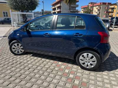 Toyota Yaris 5 porte Sol Blu/Azzurro usata Sant'Anastasia