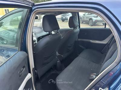 Toyota Yaris 5 porte Sol Blu/Azzurro usata Sant'Anastasia