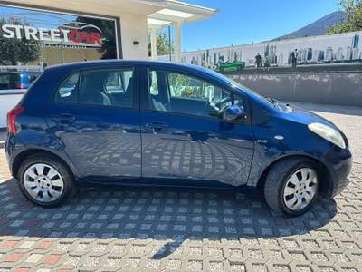 Toyota Yaris 5 porte Sol Blu/Azzurro usata Sant'Anastasia