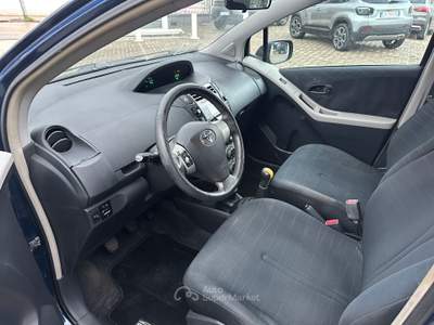 Toyota Yaris 5 porte Sol Blu/Azzurro usata Sant'Anastasia