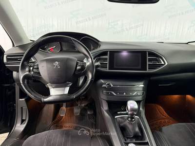 Peugeot 308 Peugeot 308 1.6 Hdi 120cv station Wagon Nero usata Pompei