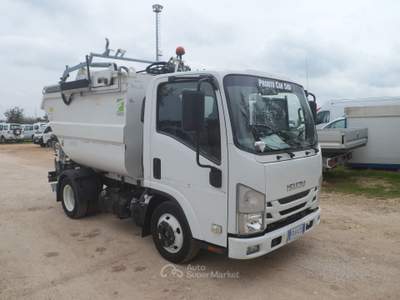 Isuzu NPR/NKR M21 compattatore Bianco usata San Michele Salentino