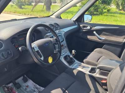 Ford Galaxy 140CV Titanium - 2010 Grigio usata Barletta