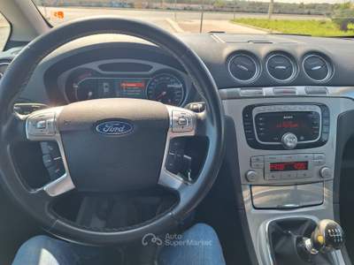 Ford Galaxy 140CV Titanium - 2010 Grigio usata Barletta