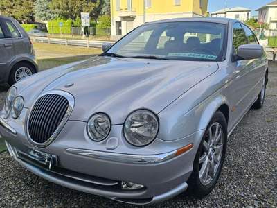 Jaguar S-Type Bellissima Jaguar s-type 4000v8  con 118000klm auto per amatori Argento usata Novara