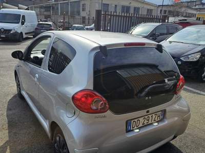 Toyota Aygo Automobile per neopatentati in condizioni ottime Argento usata San Giuliano Milanese