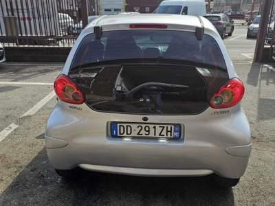 Toyota Aygo Automobile per neopatentati in condizioni ottime Argento usata San Giuliano Milanese