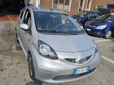 Toyota Aygo Automobile per neopatentati in condizioni ottime Argento usata San Giuliano Milanese