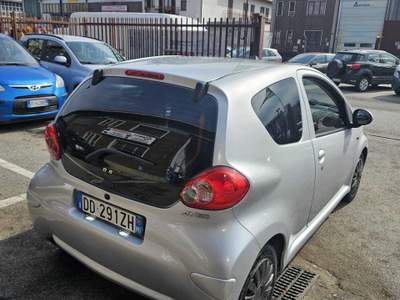 Toyota Aygo Automobile per neopatentati in condizioni ottime Argento usata San Giuliano Milanese