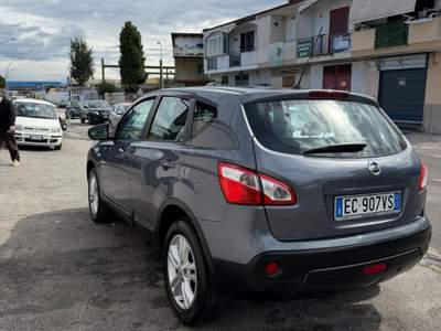 Nissan Qashqai 16V Acenta Grigio usata Sant'Antimo