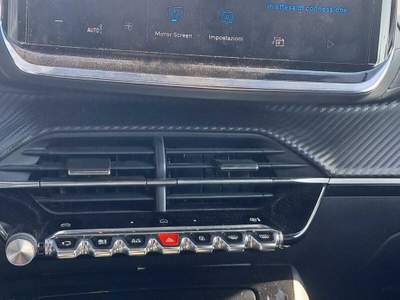 Peugeot 2008 promo finanziamento furto incendio e grandine per 5 anni incluso Bianco usata THIENE