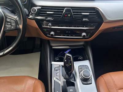 BMW Serie 5 530d Touring xdrive Luxury 249cv auto (IVA COMPRESA) Nero usata SAN GIOVANNI IN PERSICETO
