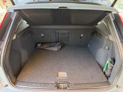 Volvo XC40 2.0 b4 Momentum Pro awd auto UNICO PROPRIETARIO usata Cesano Maderno