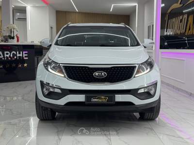 Kia Sportage 2WD Class Bianco usata Qualiano