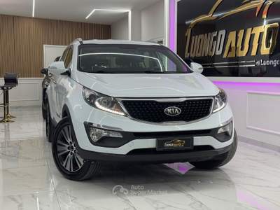 Kia Sportage 2WD Class Bianco usata Qualiano