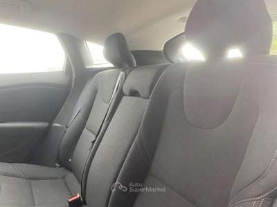 Volvo V40 D2 1.6 Kinetic Bianco usata Rivignano Teor