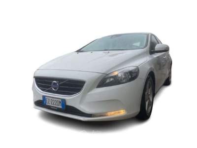Volvo V40 D2 1.6 Kinetic Bianco usata Rivignano Teor