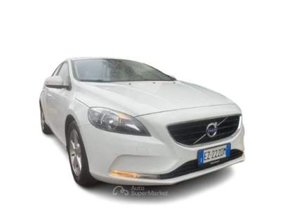 Volvo V40 D2 1.6 Kinetic Bianco usata Rivignano Teor
