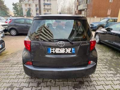 Toyota Verso-S 1.3 MT Active Grigio usata Sesto San Giovanni
