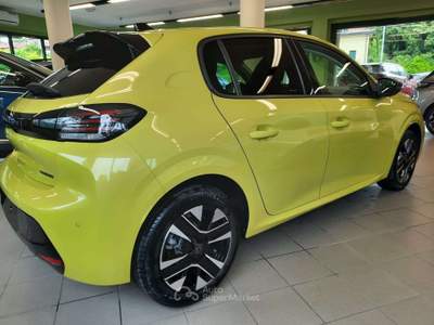 Peugeot 208 1.2 hybrid Allure 110cv e-dcs 6 Giallo usata Calco