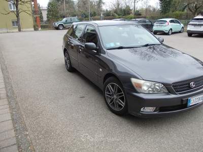 Lexus IS UNICOPROPRIETARIO Grigio usata ALBINEA