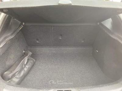 Volvo V40 D2 1.6 Kinetic Bianco usata Oderzo