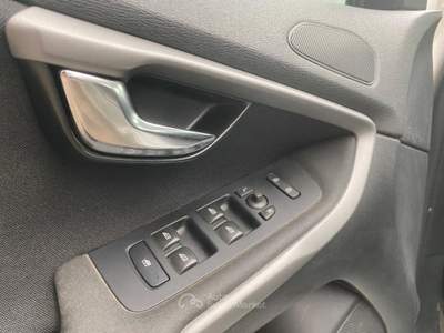 Volvo V40 D2 1.6 Kinetic Bianco usata Oderzo