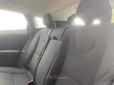 Volvo V40 D2 1.6 Kinetic Bianco usata Oderzo