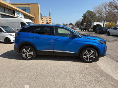 Peugeot 3008 3008 1.5 BlueHDI 130CV ALLURE PACK AUTOMATICO. Blu/Azzurro usata Pesaro