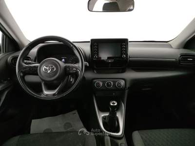 Toyota Yaris 1.0 5 porte Active Bianco usata Barletta