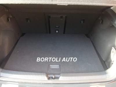 Volkswagen Golf 1.0 eTSI 14.000 KM EVO DSG LIFE AUTOMATICA Nero usata Mirandola