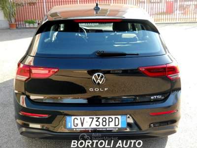 Volkswagen Golf 1.0 eTSI 14.000 KM EVO DSG LIFE AUTOMATICA Nero usata Mirandola