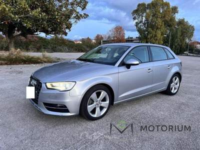 Audi A3 SPB 1.6 TDI clean diesel Ambition Grigio usata Pontecagnano Faiano