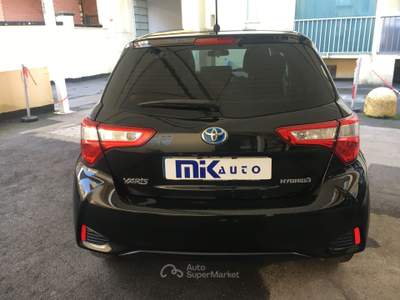 Toyota Yaris 1.5. Hybrid Active 5 P. Nero usata Torino